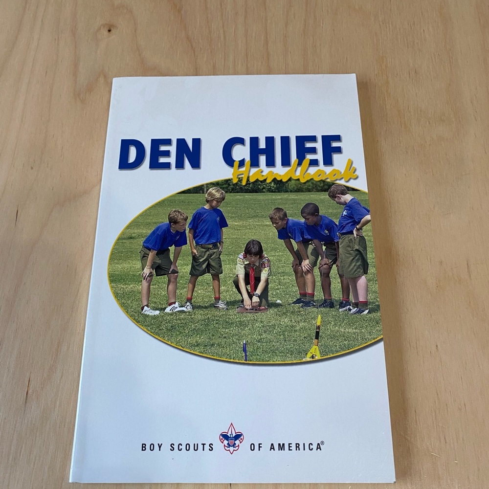 Den Chief Handbook 2004